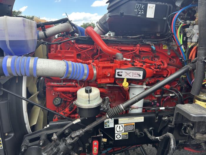 2022 Peterbilt 579-8