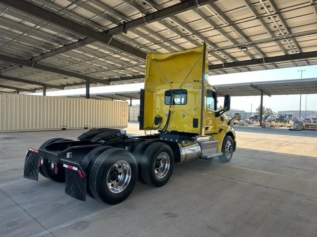 2021 Peterbilt 579-4