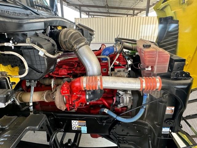 2021 Peterbilt 579-8