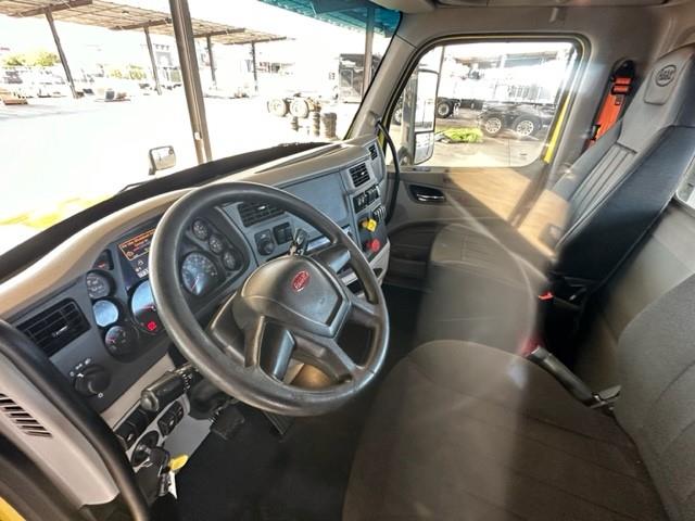 2021 Peterbilt 579-11