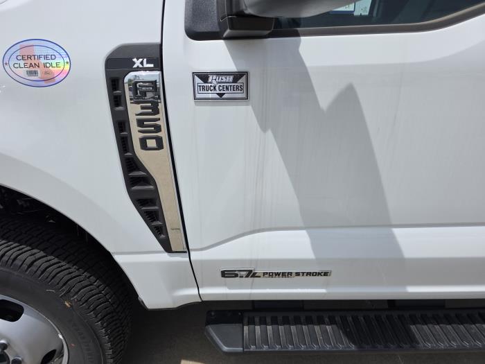 2025 Ford F-350-9