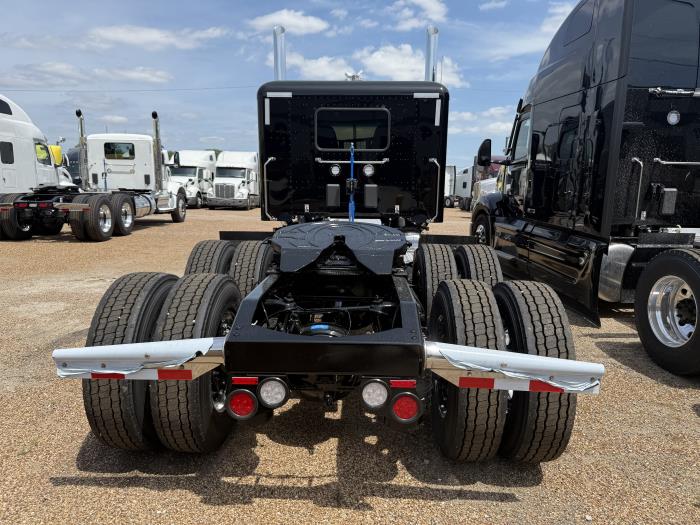 2027 Peterbilt 589-7