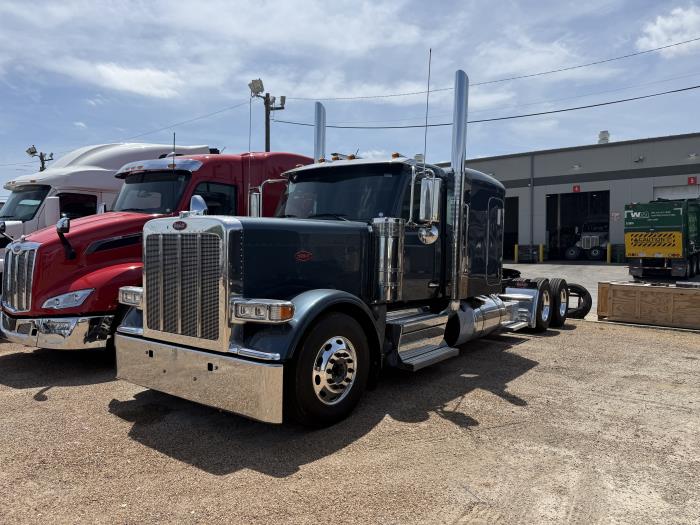 2027 Peterbilt 589-1