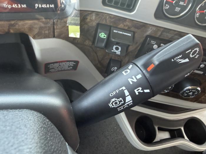 2027 Peterbilt 589-19