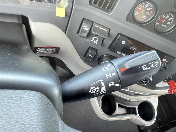 2027 Peterbilt 579-21