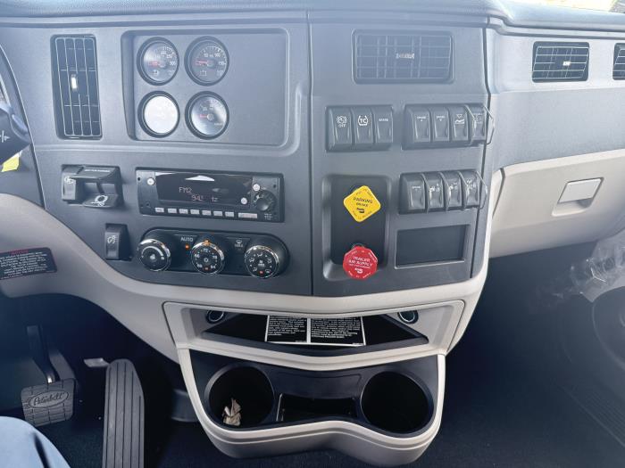 2027 Peterbilt 579-22