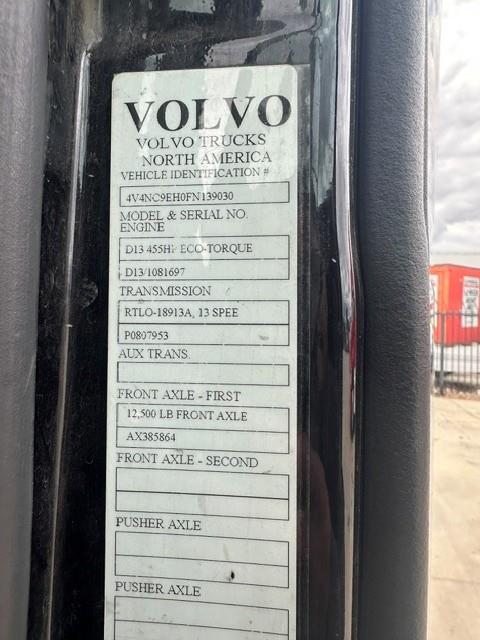 2015 Volvo VNL780-7