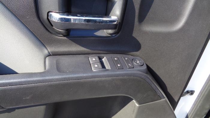 2024 Chevrolet Silverado-8