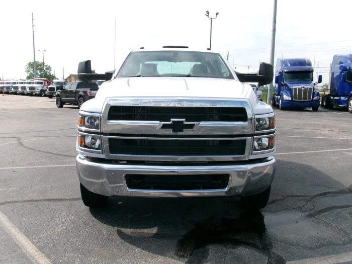 2024 Chevrolet Silverado-1