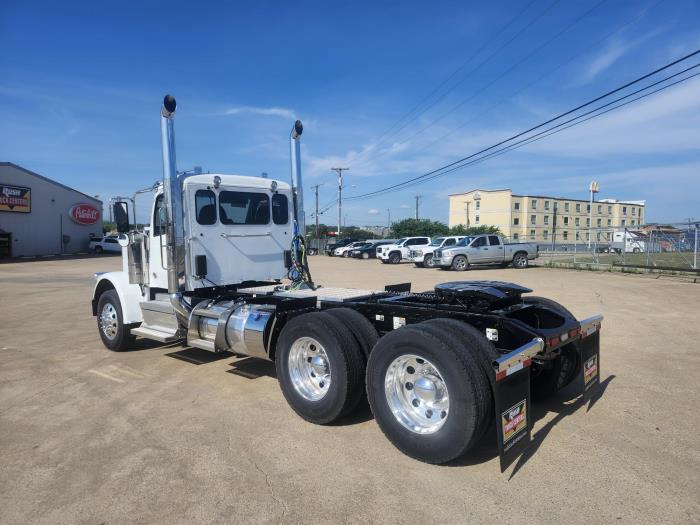 2027 Peterbilt 589-3
