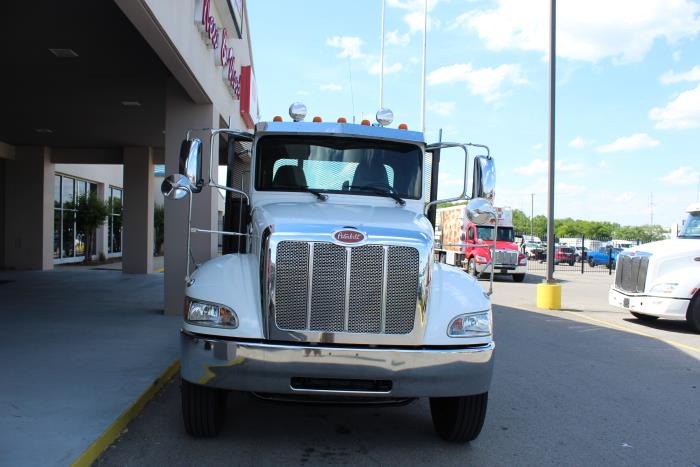 2020 Peterbilt 337-1