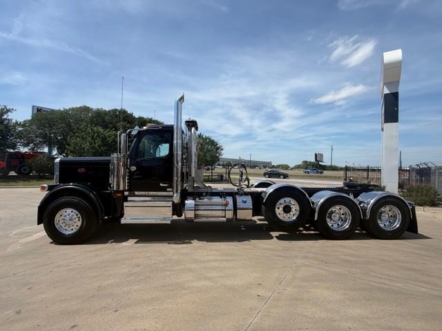 2027 Peterbilt 589-3
