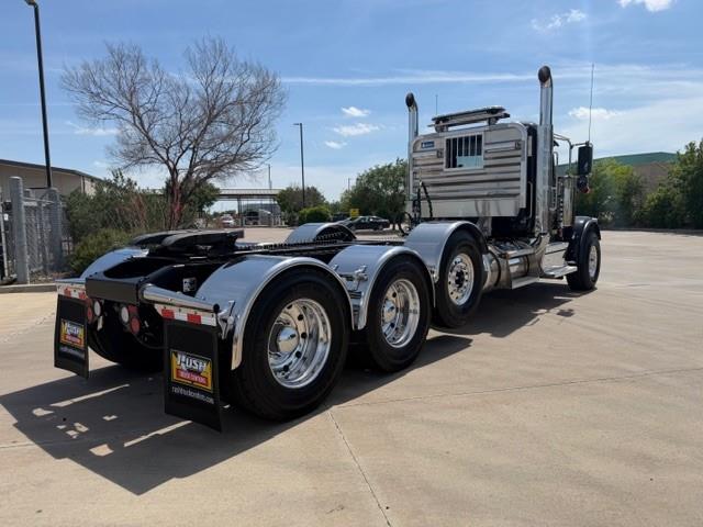 2027 Peterbilt 589-7