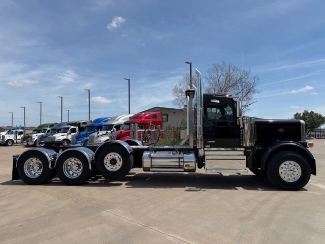2027 Peterbilt 589-8
