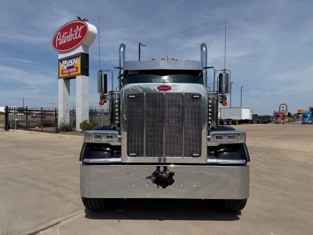 2027 Peterbilt 589-11