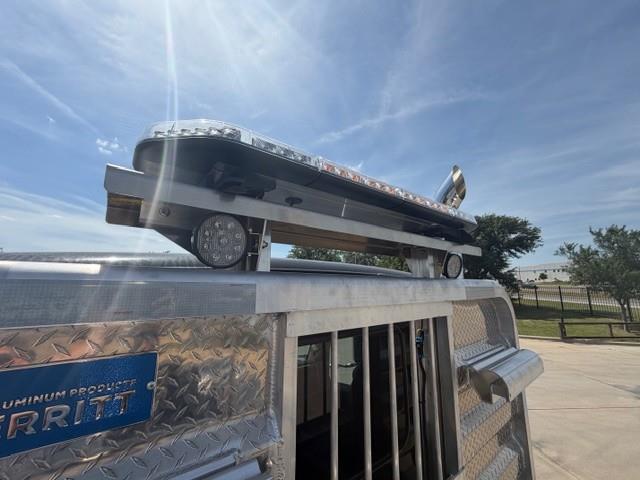 2027 Peterbilt 589-18