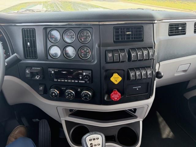 2027 Peterbilt 589-49