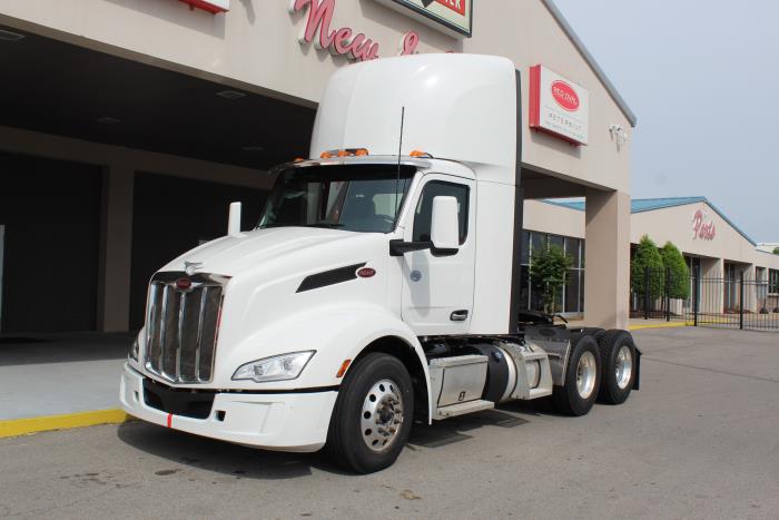 2022 Peterbilt 579-0