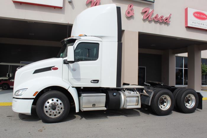 2022 Peterbilt 579-2
