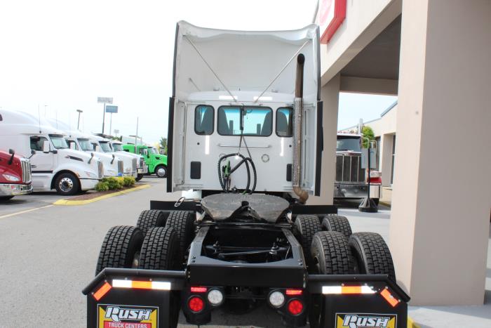 2022 Peterbilt 579-4