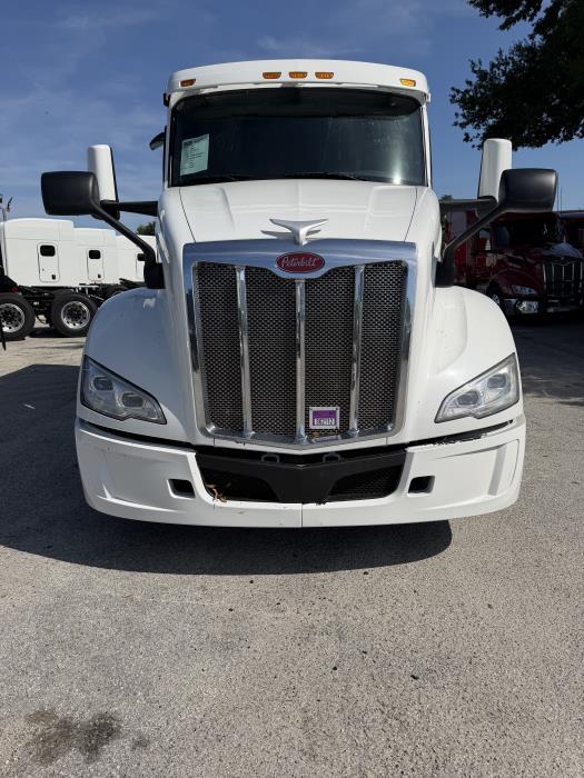 2022 Peterbilt 579-4