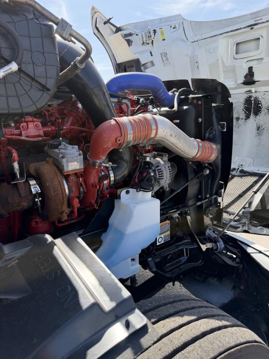 2022 Peterbilt 579-8