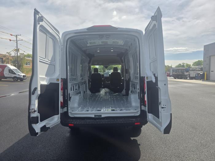 2026 Ford Transit-250-2