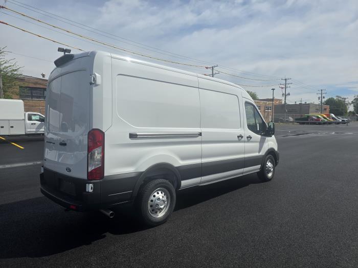 2026 Ford Transit-250-3