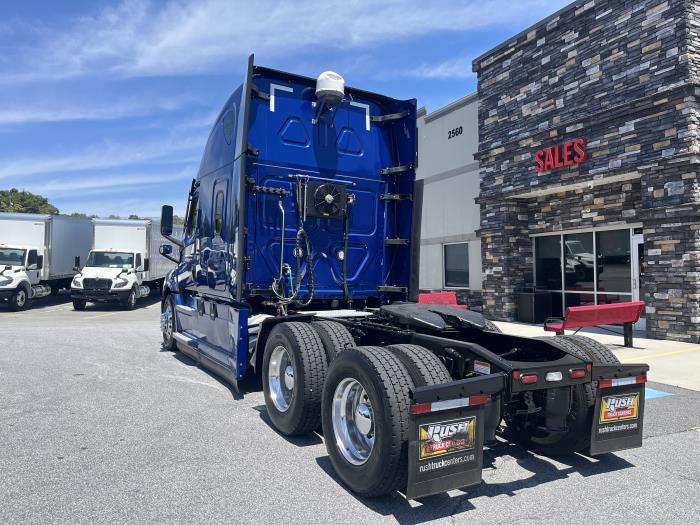 2023 Freightliner Cascadia-6