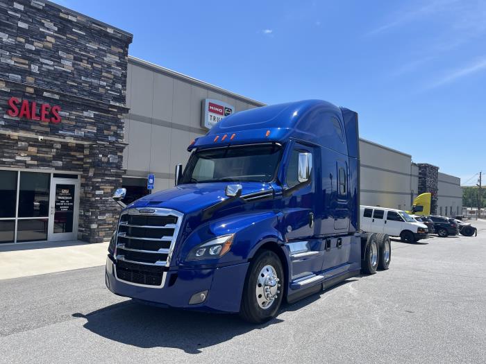 2023 Freightliner Cascadia-1