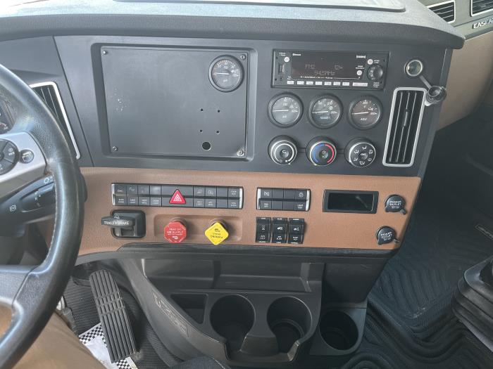 2023 Freightliner Cascadia-19