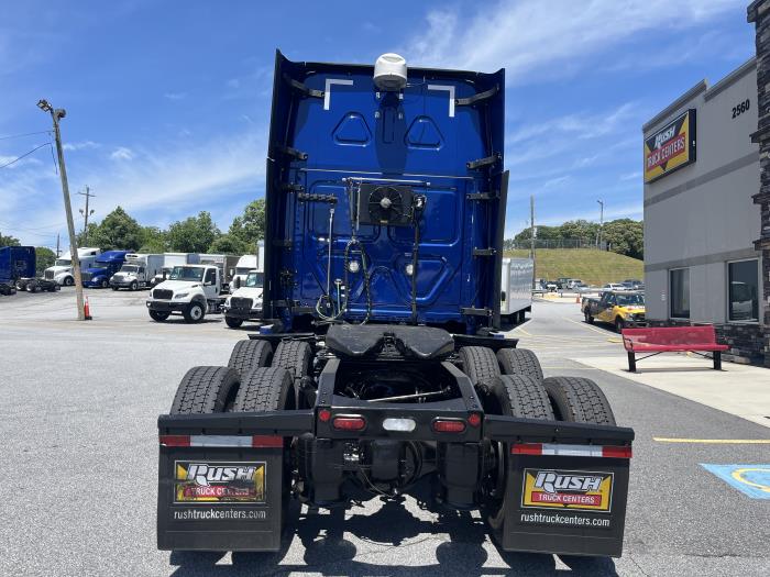 2023 Freightliner Cascadia-6