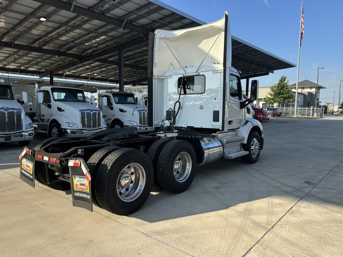 2020 Peterbilt 579-4