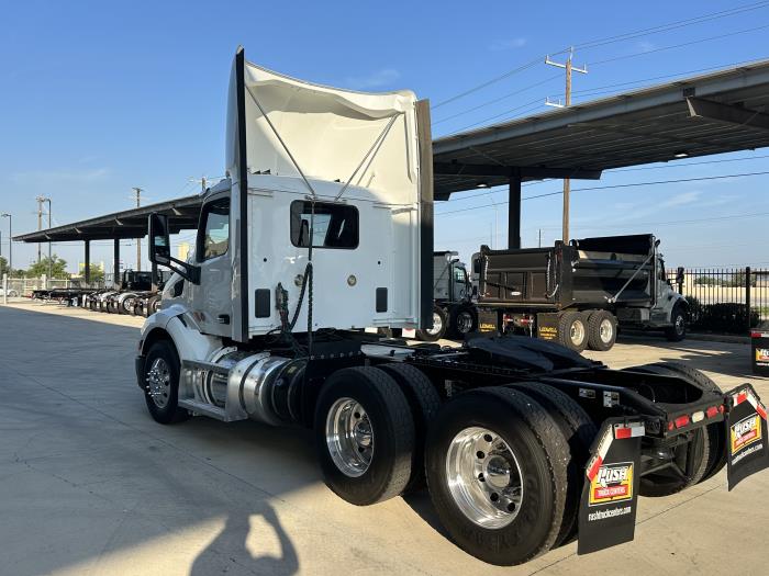 2020 Peterbilt 579-2