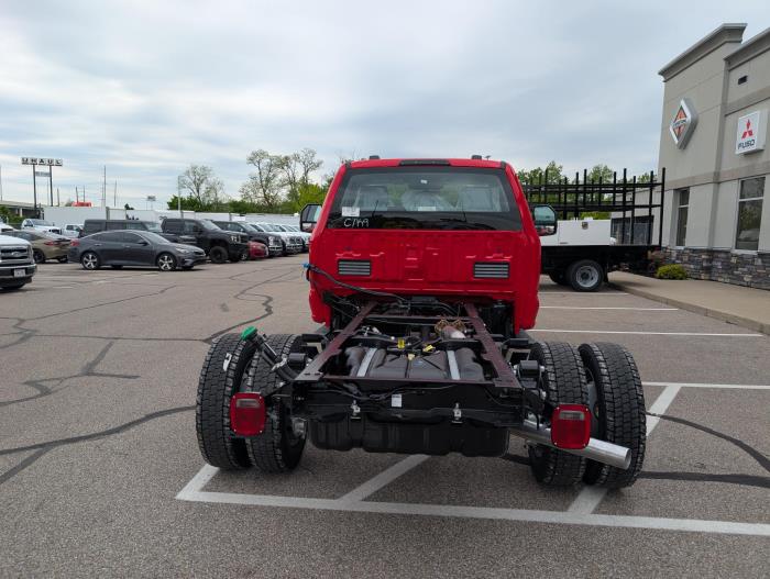 2026 Ford F-550-8