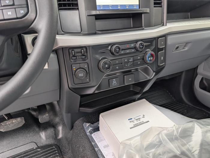 2026 Ford F-550-19