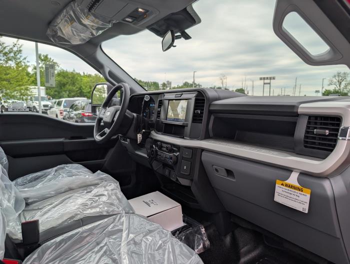 2026 Ford F-550-4