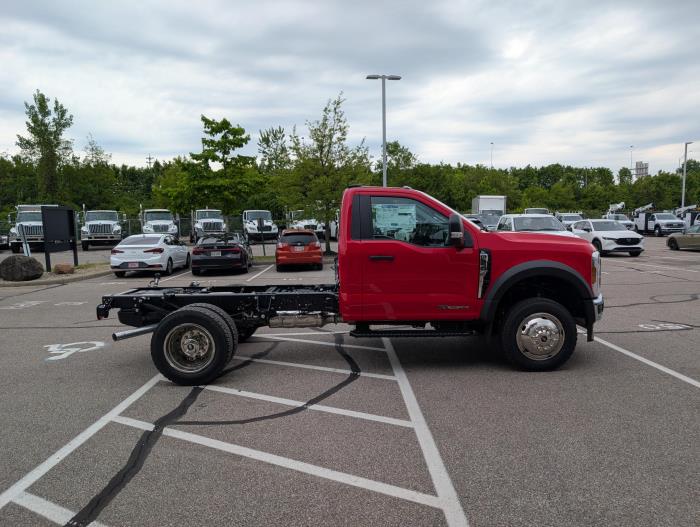 2026 Ford F-550-8