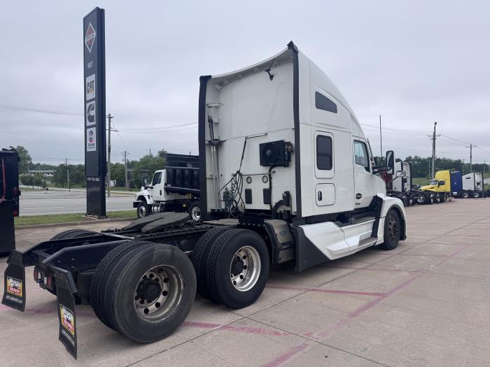 2022 Kenworth T680-3