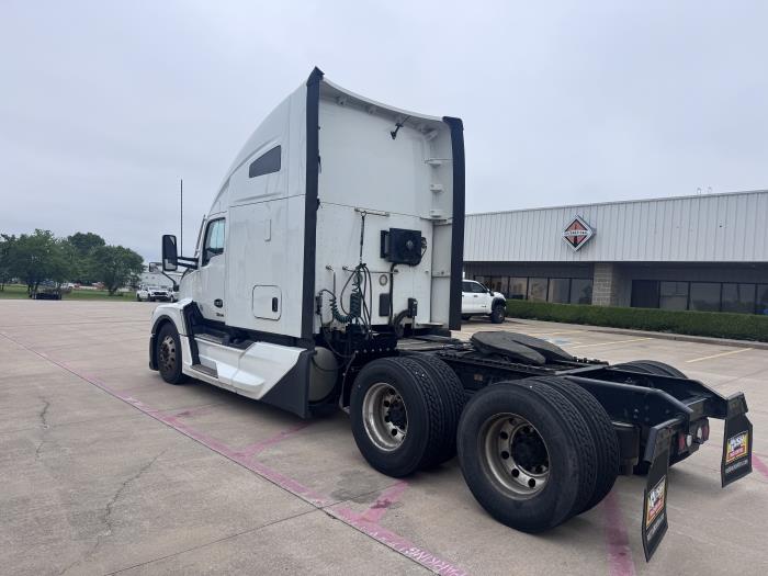 2022 Kenworth T680-2