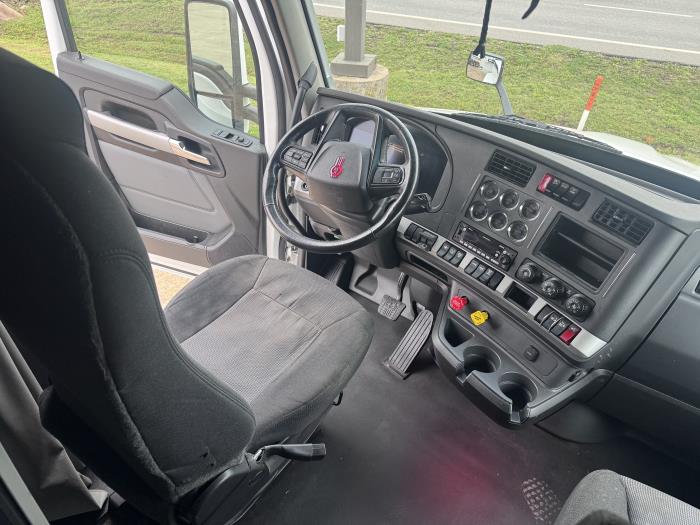 2022 Kenworth T680-8