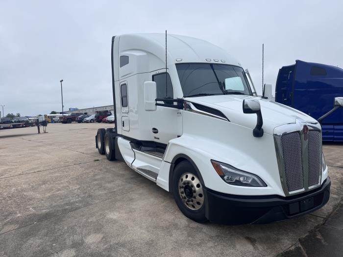 2022 Kenworth T680-1