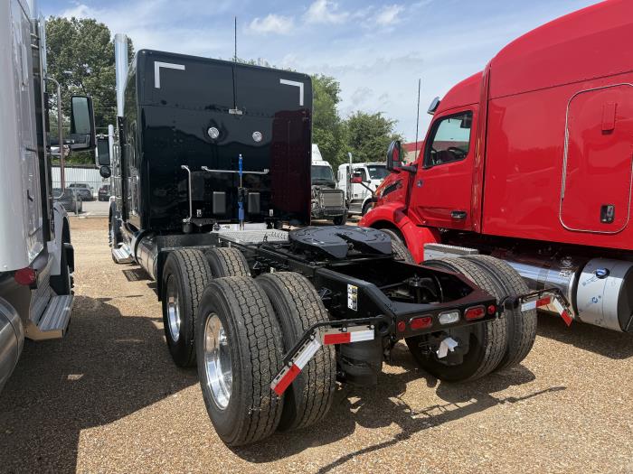 2027 Peterbilt 589-4