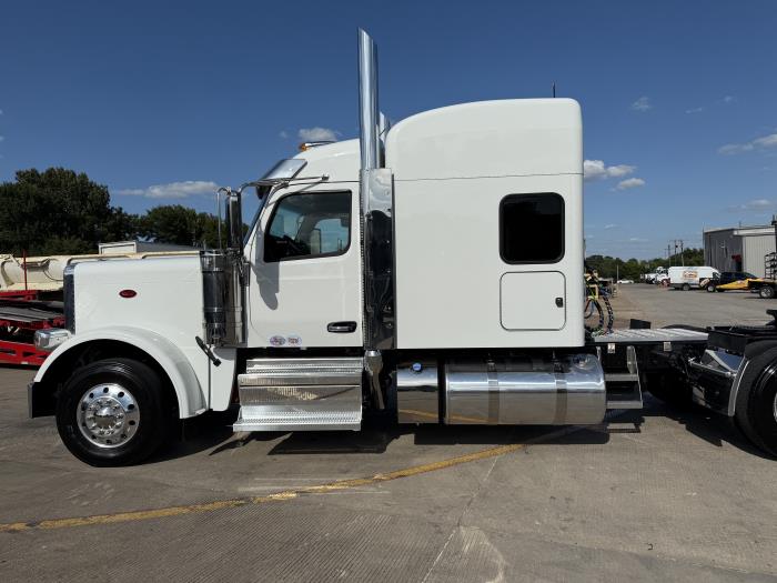 2027 Peterbilt 589-5