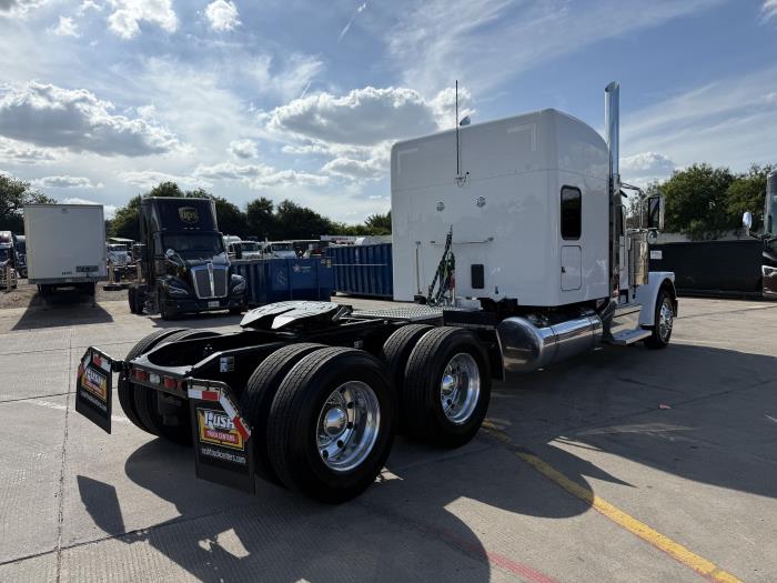 2027 Peterbilt 589-8