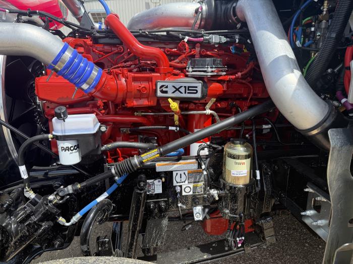 2027 Peterbilt 589-30