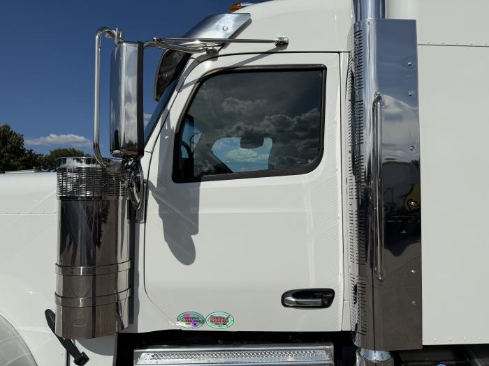 2027 Peterbilt 589-25