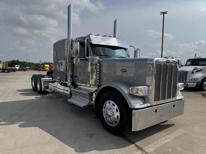 2027 Peterbilt 589-7