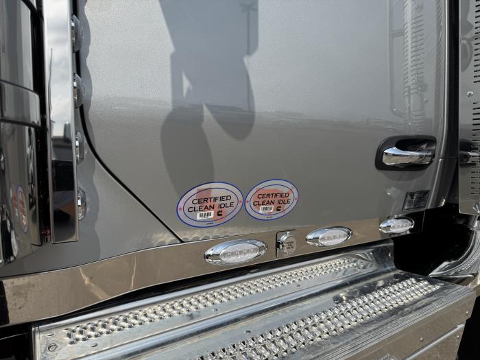 2027 Peterbilt 589-11