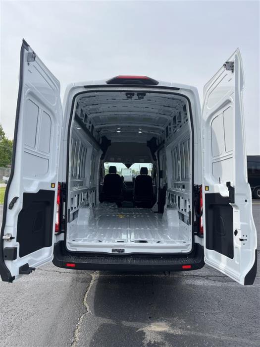 2026 Ford Transit-350-6